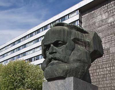 Monteurzimmer in Chemnitz - Karl Marx Skulptur
