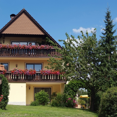 Monteurzimmer in Plankenfels - Ferienwohnung  Renate Neuner