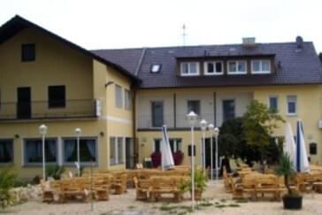 Monteurzimmer in Kutzenhausen - Landgasthof St. Leonhard