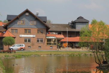 Monteurzimmer in Ringgau-Grandenborn - Der Teichhof Gaststätte und hausmacher Wurstwaren