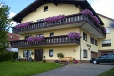Monteurzimmer in Hesseneck-Hesselbach - Privatpension & Ferienwohnungen - 