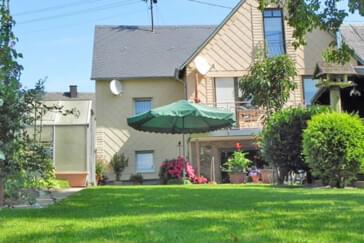 Monteurzimmer in Monzelfeld - Ferienhaus Gertrud