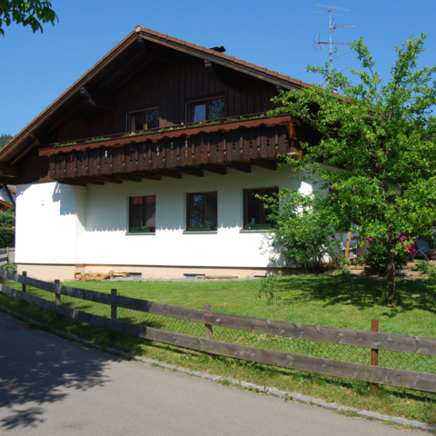 Monteurzimmer in Isny im Allgäu - Ferienwohnung Antje