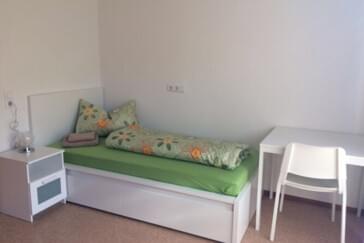 Einzelzimmer mit Balkon 