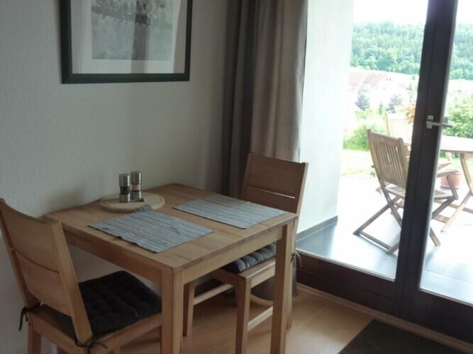 Essplatz m. Terrassenausgang