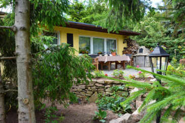 Monteurzimmer in Artern -  Bungalow komplett eingerichtet mit Stellplatz PKW