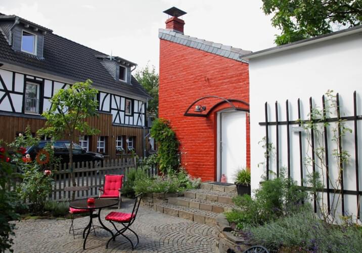 Haus mit Fachwerkhaus