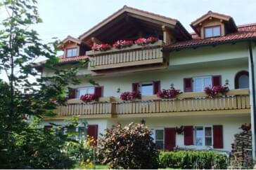 Monteurzimmer in Oy-Mittelberg - Große Monteurwohnung  Südterasse, Parkplatz, Einzelbetten, WC sep.   ab 25 €/ Person