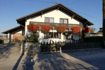 Monteurzimmer in Dasing - Ferienwohnung / Monteurzimmer Mayr