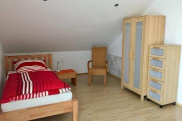 Monteurzimmer in Essenbach - !-2-!   freundliche, helle FerienWG für 3-5 Pers.