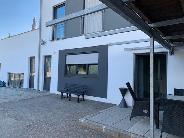 Parkmöglichkeiten vorm Haus