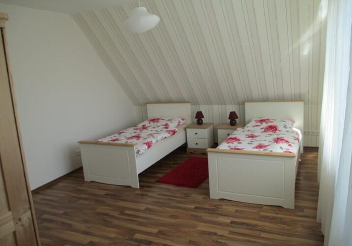 Schlafzimmer mit 2 Einzelbette