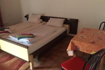 Monteurzimmer in Friesenheim-Heiligenzell - Dinos Trinacria