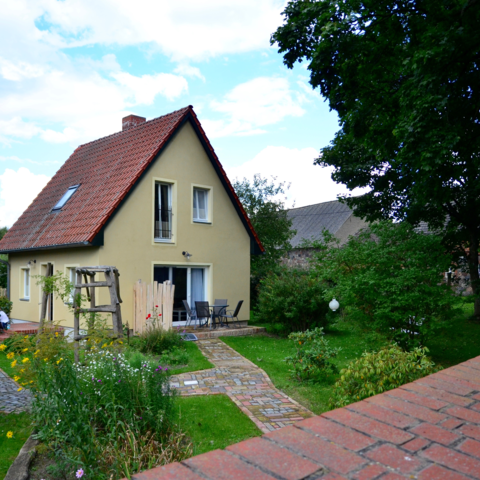 Monteurzimmer in Buckow-Hasenholz - Ferienhaus Succcow