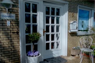 Monteurzimmer in Wienhausen - Gästehaus Voß im Schloßgarten - nahe Celle - sep. Eingang 