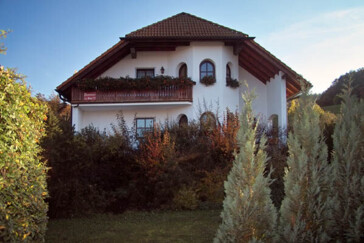 Monteurzimmer in Waltershausen-Fischbach - Ferienwohnungen"Johannesberg" Familie Stiebling