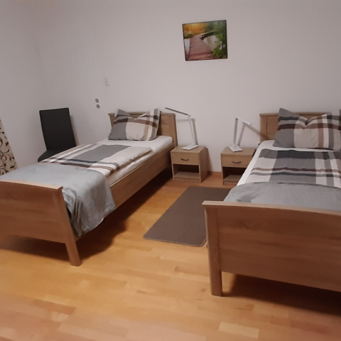 Doppelzimmer mit Einzelbetten