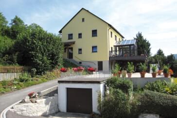 Monteurzimmer in Schesslitz - Ferienwohnungen Giechburgblick Familie Pfister