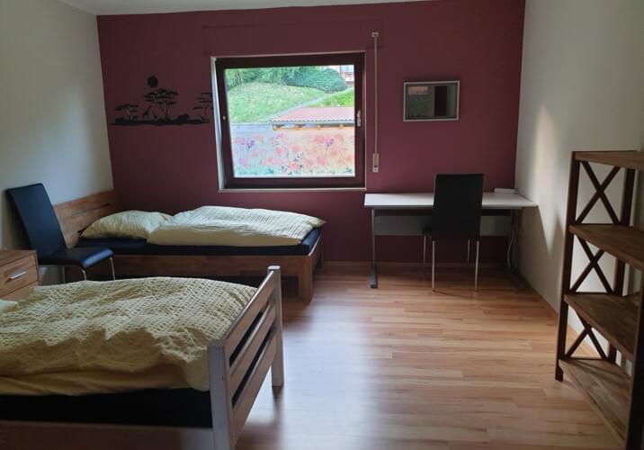Schlafzimmer 1