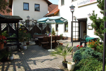 Monteurzimmer in Bad Lauchstädt - Pension / Landgasthof Schröder / Gerne Auch Langzeitvermietung