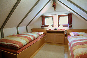 Monteurzimmer in Wetter-Oberrosphe - Kräuterhäuschen (Haus + FeWo)