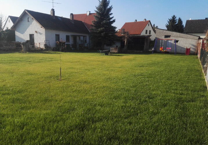 Gesamtanwesen mit Garten