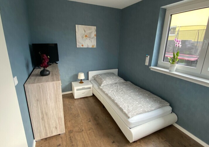 Schlafzimmer 1