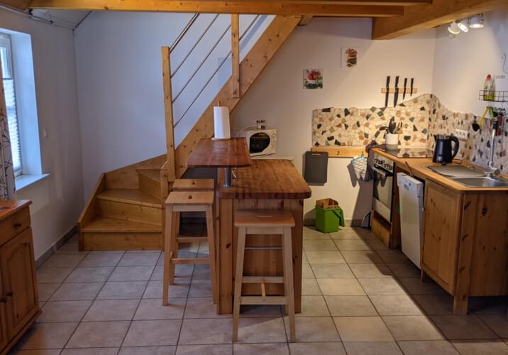 Wohnbereich -Küche mit Theke