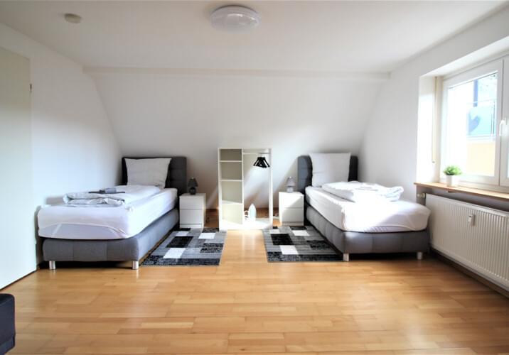 Doppelzimmer mit getrennten Be