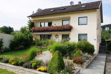 Monteurzimmer in Kipfenberg - AUDI NÄHE! Ferienhaus Familie Göbel