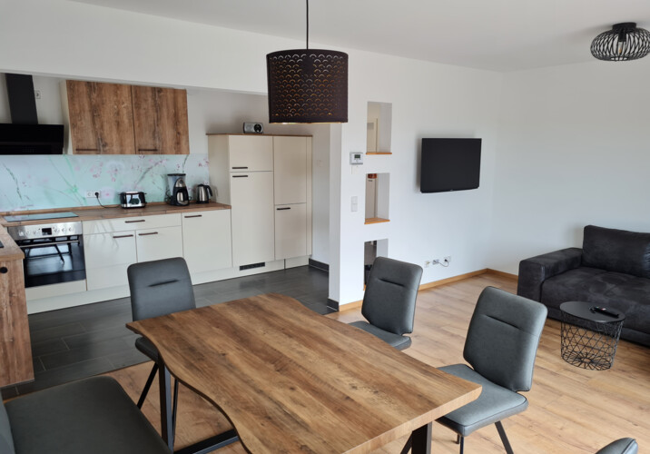 Esszimmer, Wohnzimmer, Küche