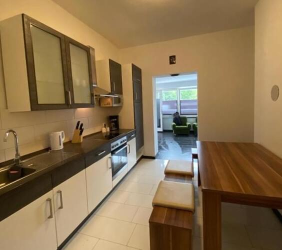 Küche mit Essbereich