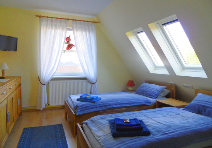 Schlafzimmer 1