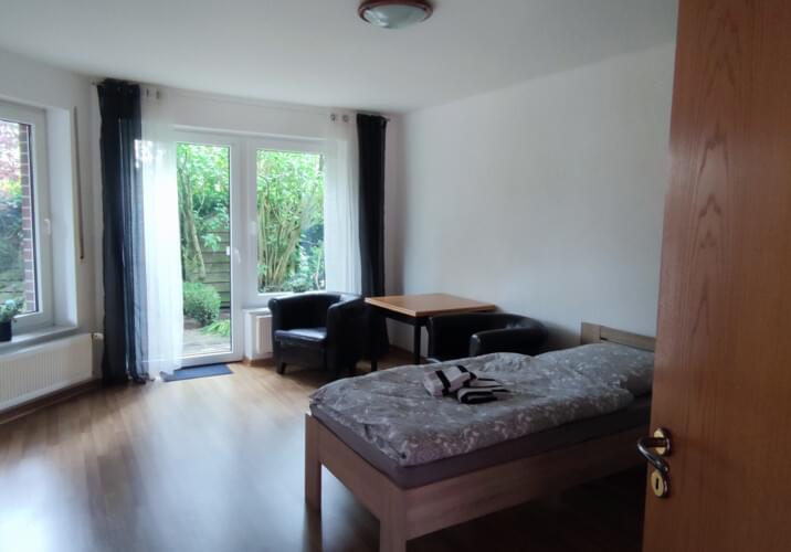 Doppelzimmer mit Gartenzugang