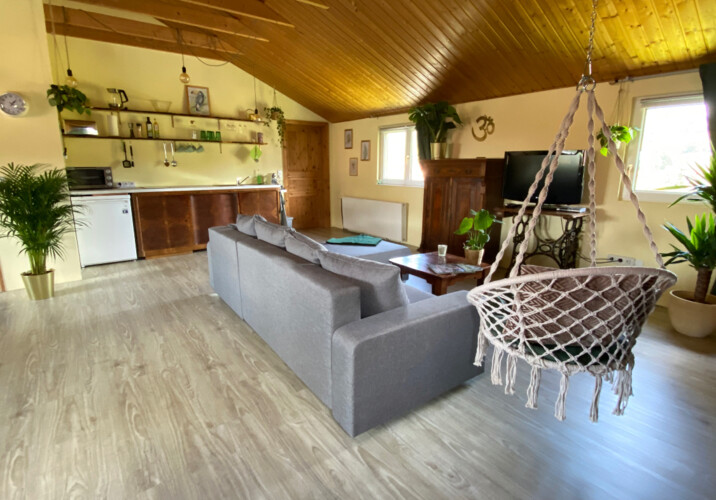 Wohnbereich + Küche