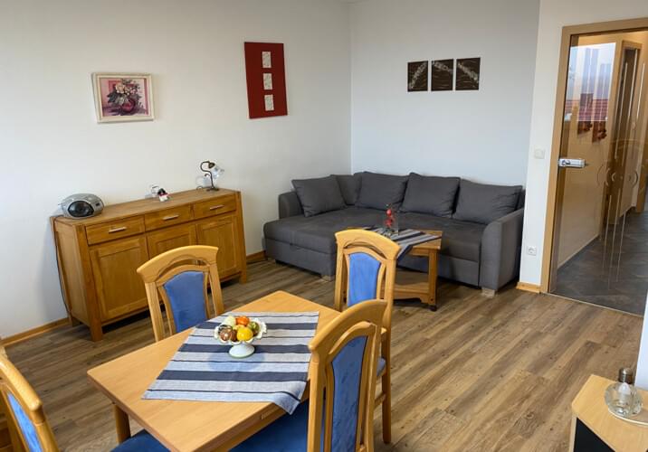 Wohnzimmer FeWo 50m²