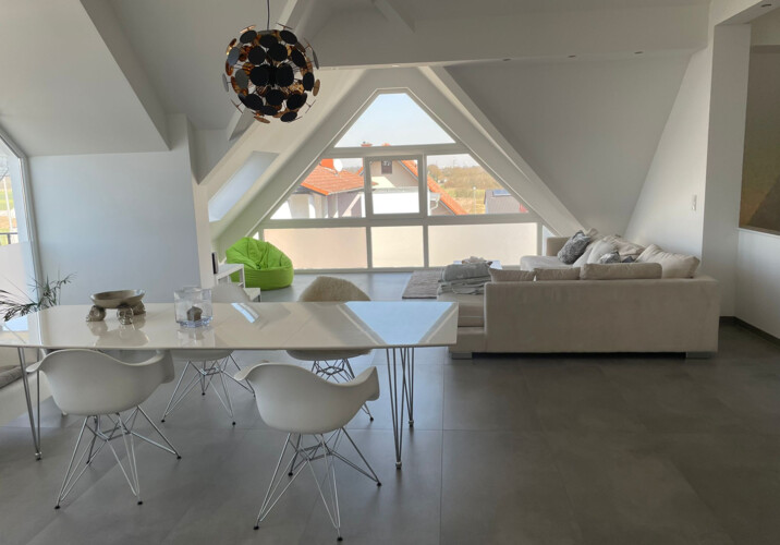 Alle Betten stehen getrennt