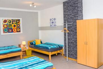 Monteurzimmer in Wolfsburg - Neue Monteurzimmer Wolfsburg - Oebisfelde in direkter Nähe zu VW.  >EINZELBETTEN !  < Wir sprechen Polnisch, Englisch, 