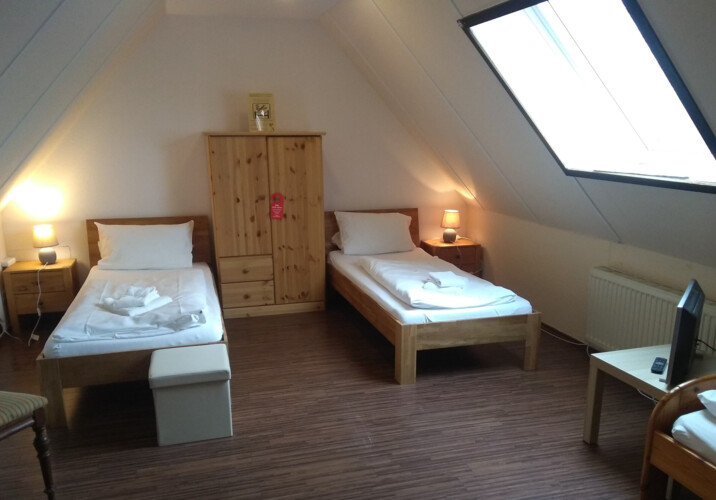 3-Bett-Zi. mit Aufenthaltsraum