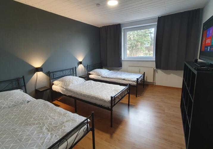 Schlafzimmer 2