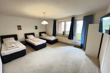 Monteurzimmer in Kiel - 2-Zimmer Wohnung für 5 Pers. mit großem Balkon