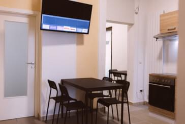 Küche vollausgestattet mit TV 