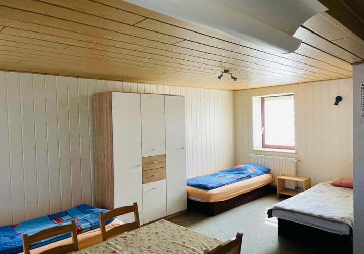 Schlafbereich mit Schrank 