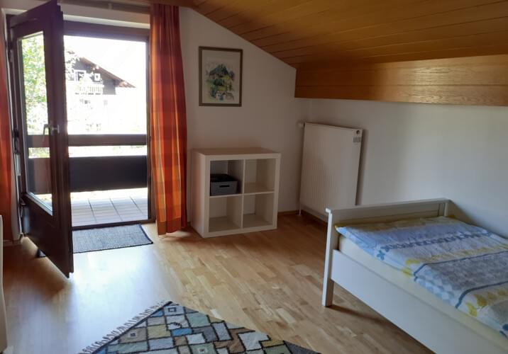 Einzelzimmer, Balkon, Parkett
