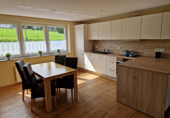 Küche & Ess-Bereich