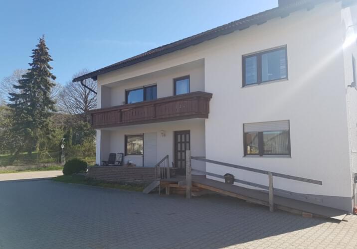 Haus mit 2 Wohnungen EG+OG