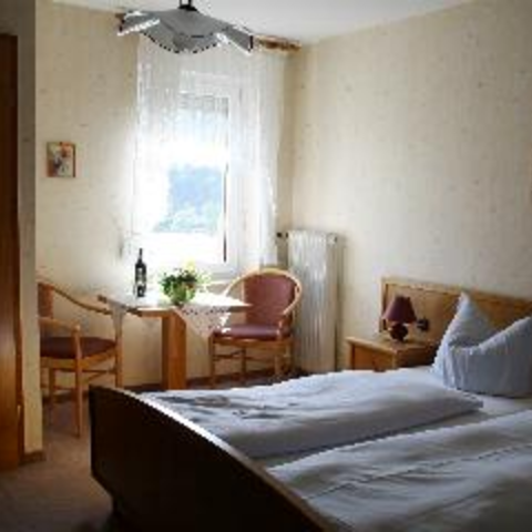 Monteurzimmer in Rüdesheim am Rhein - Hotel Restaurant Monte Somma