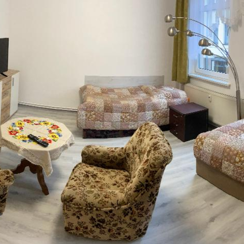 Monteurzimmer in Neubrandenburg - Monteurwohnung mit Einzelbetten, Waschservice, Wlan, kostenloser Parkplatz