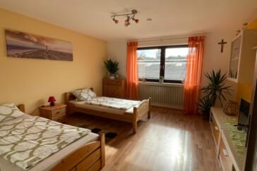 Monteurzimmer in Kaltental - Ferienwohnung Losch