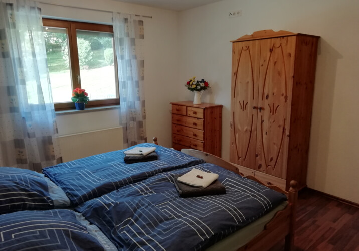 Voll ausgestattete 105 qm 3-Zi